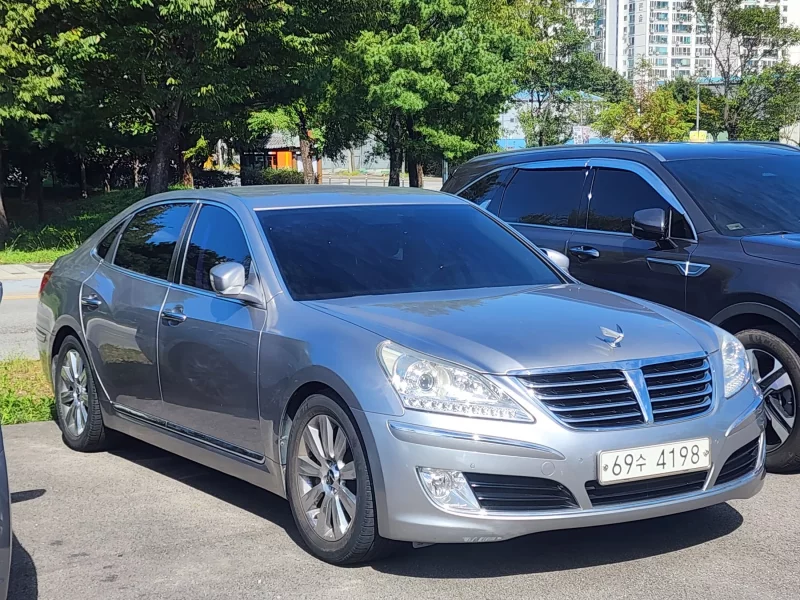 Hyundai Equus