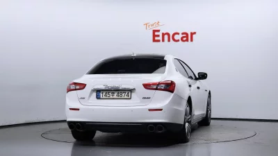 Maserati GHIBLI