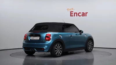MINI Cooper Convertible