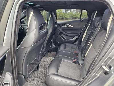 Infiniti Q30