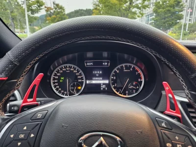 Infiniti Q30