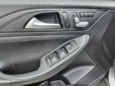 Infiniti Q30