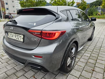 Infiniti Q30