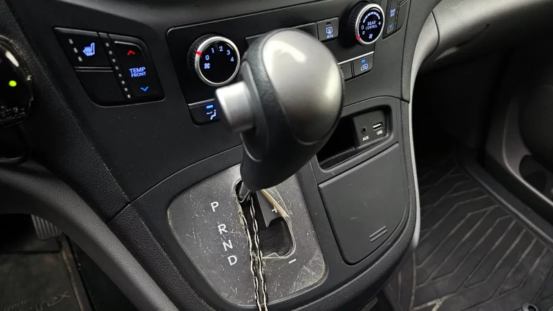 Hyundai Grand Starex