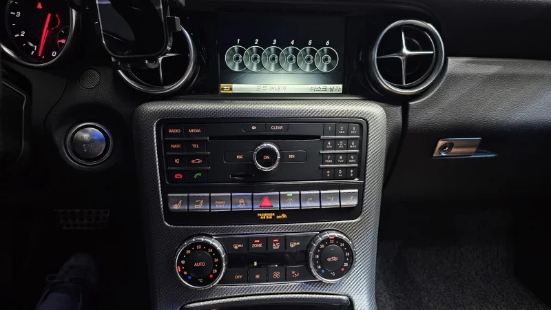 Mercedes-Benz SLC-Class