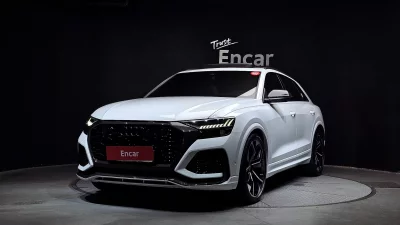 Audi RSQ8