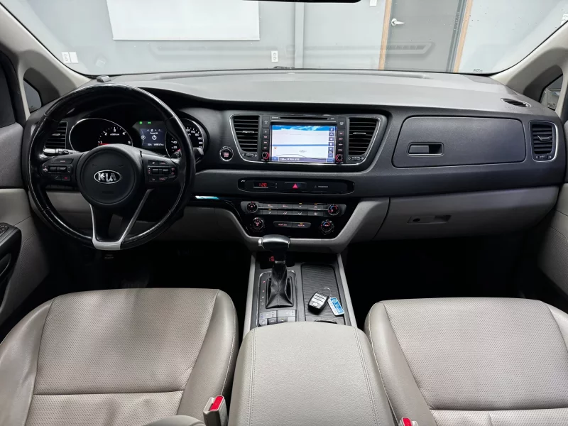 Kia Carnival