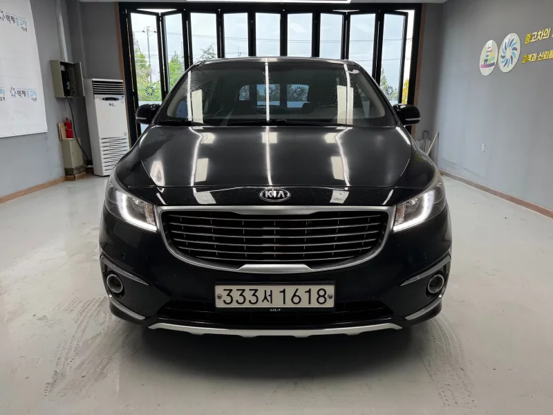 Kia Carnival