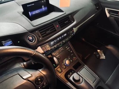 Lexus CT200h