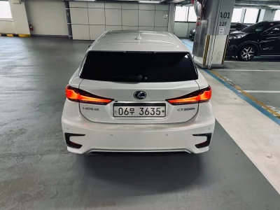Lexus CT200h
