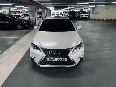 Lexus CT200h