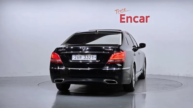 Hyundai Equus