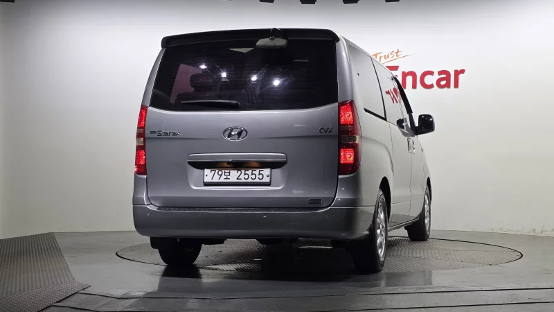 Hyundai Grand Starex