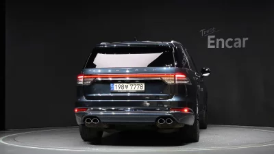 Lincoln AVIATOR