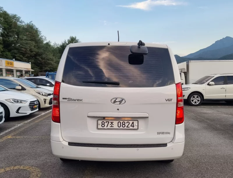 Hyundai Starex