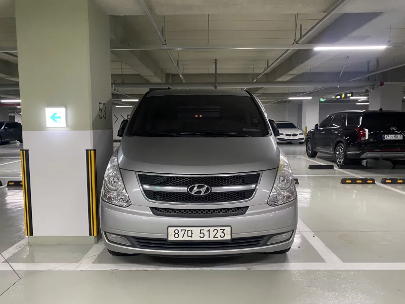 Hyundai Starex
