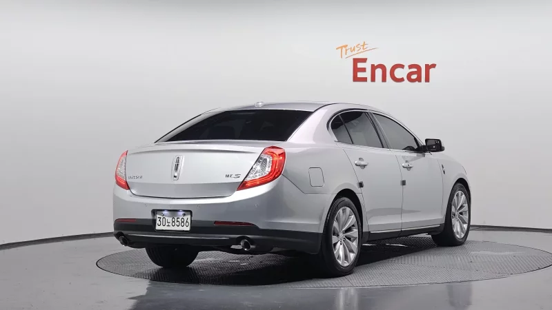 Lincoln MKS