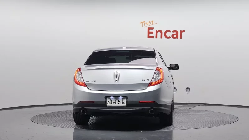 Lincoln MKS