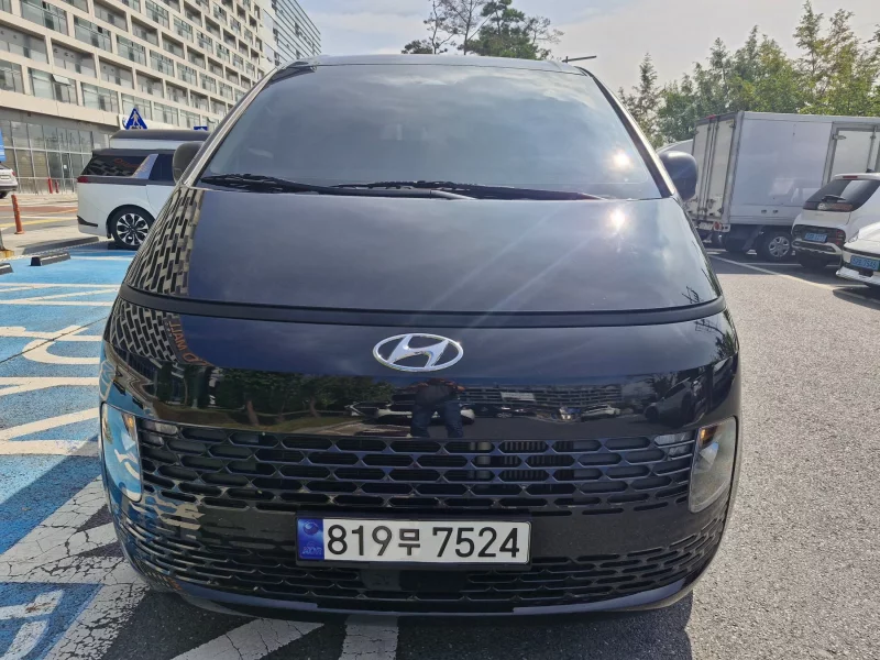 Hyundai Staria