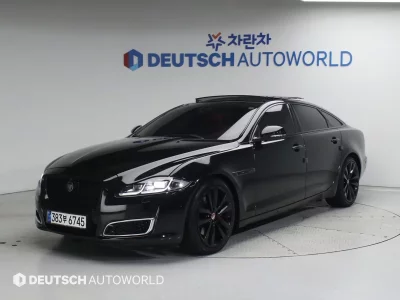 Jaguar XJ