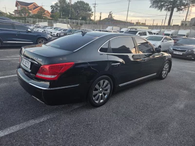 Hyundai Equus