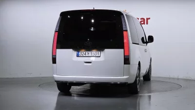 Hyundai Staria