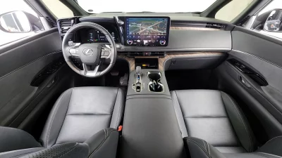 Lexus LM