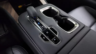 Lexus LM