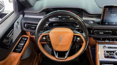 Lincoln AVIATOR