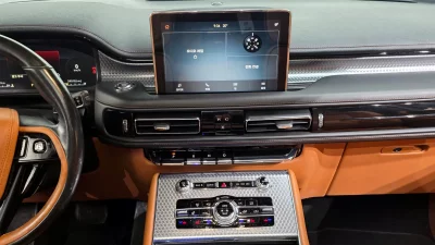 Lincoln AVIATOR
