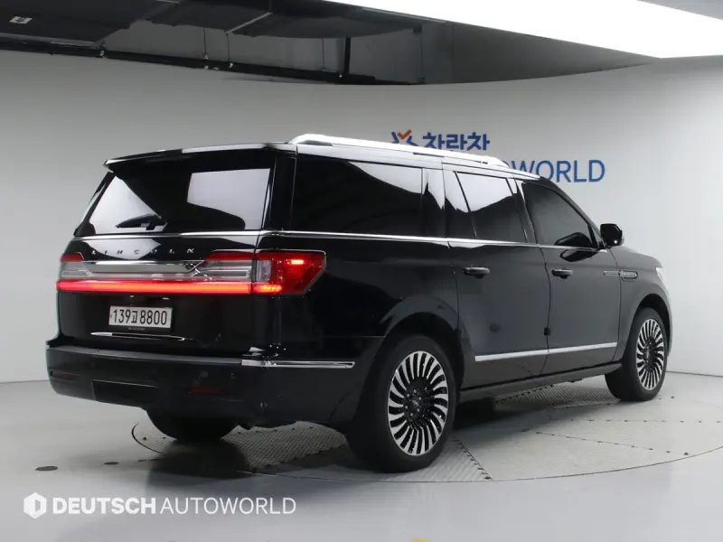 Lincoln Navigator
