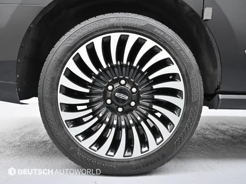 Lincoln Navigator