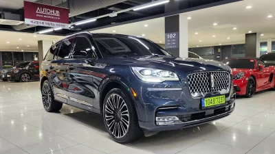 Lincoln AVIATOR