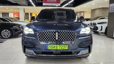 Lincoln AVIATOR