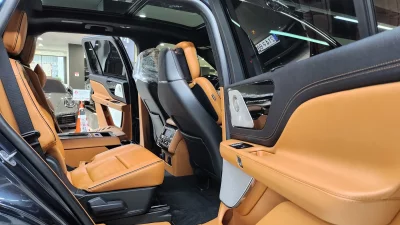 Lincoln AVIATOR