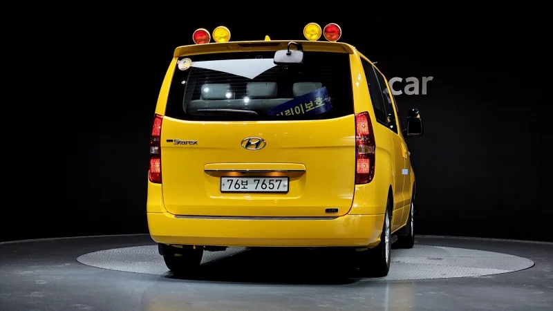 Hyundai Starex