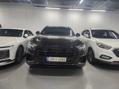Audi Q8