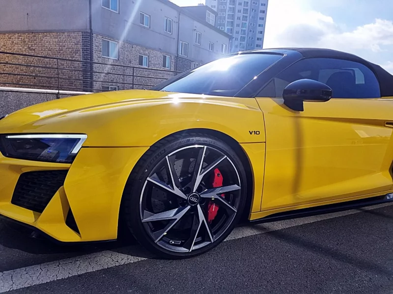 Audi R8