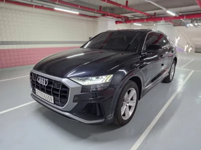 Audi Q8