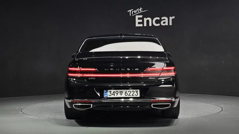 Genesis G90