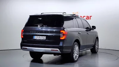 Ford EXPEDITION