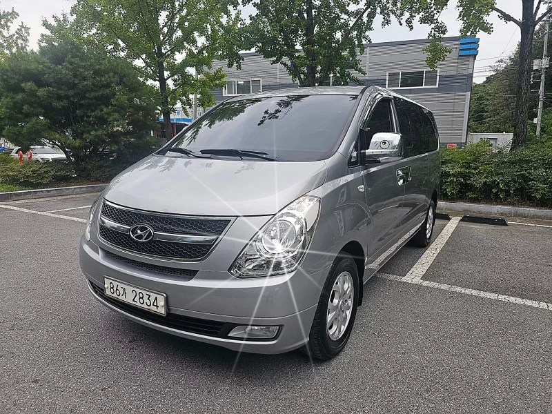 Hyundai Starex