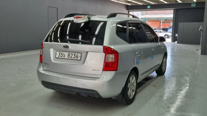 Kia Carens