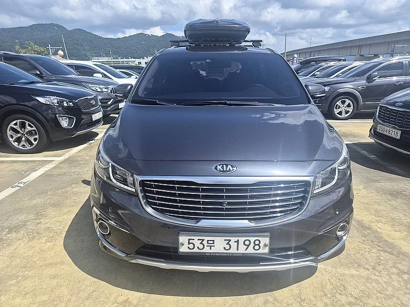 Kia Carnival