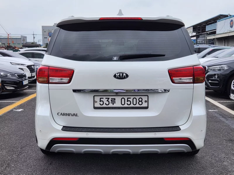 Kia Carnival