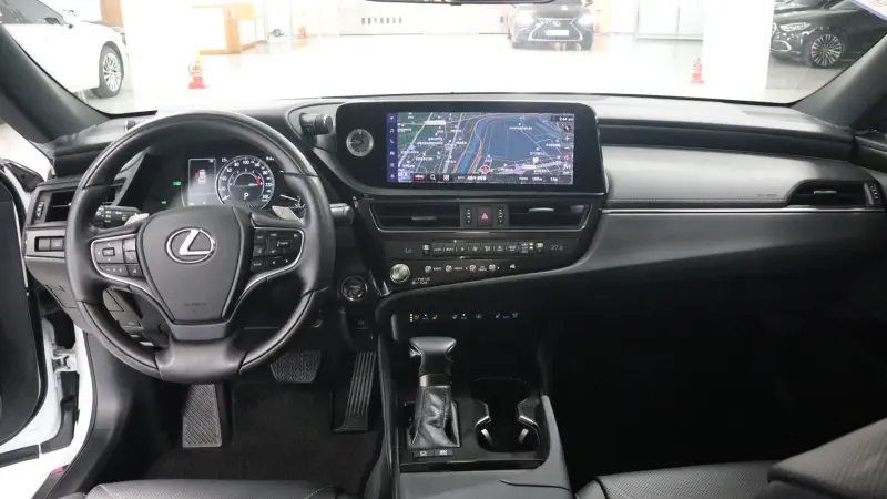 Lexus ES300h