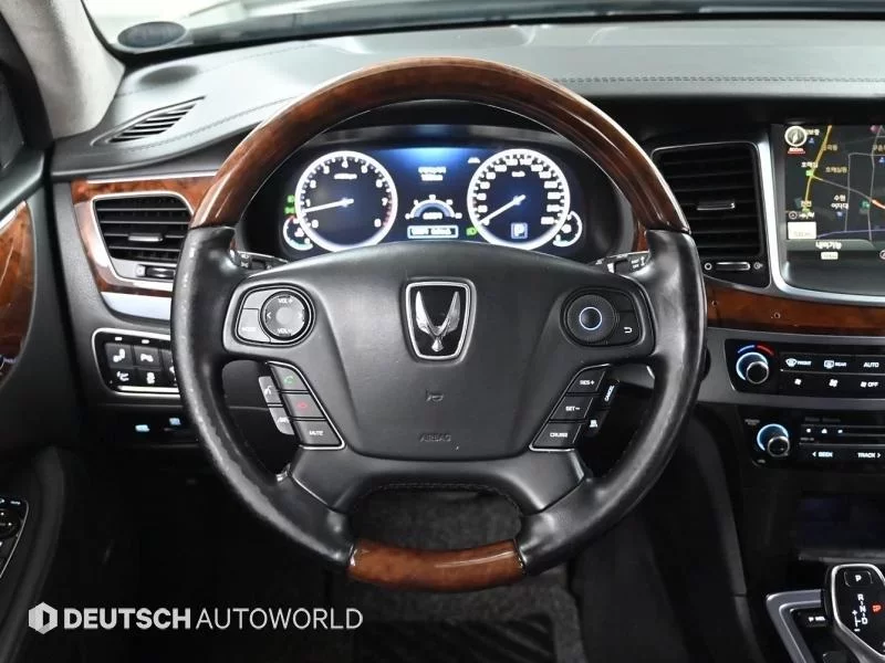 Hyundai Equus