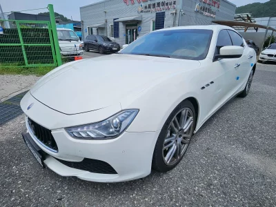 Maserati GHIBLI