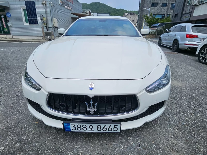 Maserati GHIBLI