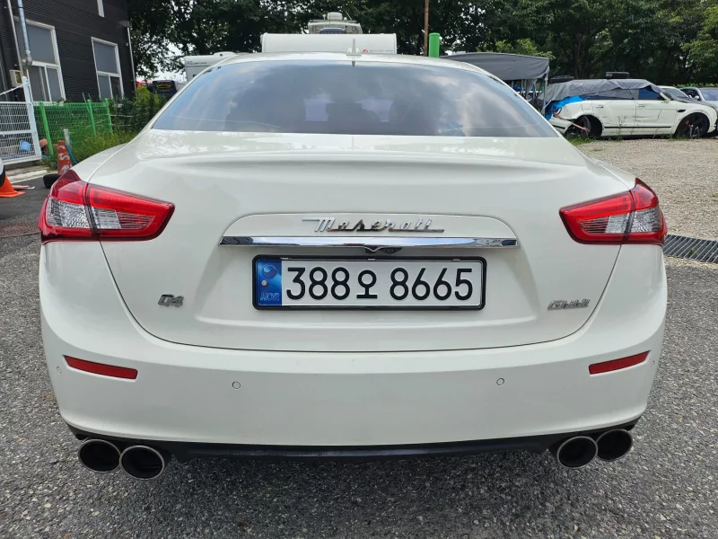 Maserati GHIBLI